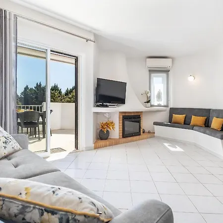 Portes Balaia Golf 公寓 *